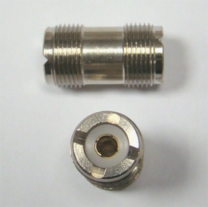 U-322  UHF розетка - UHF розетка