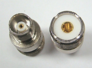 TU-322  TNC розетка - UHF розетка